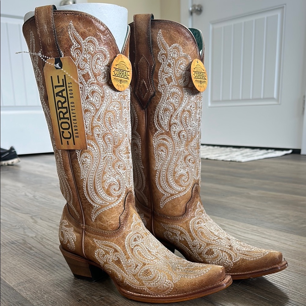 Corral Boots with Cream Embroidery